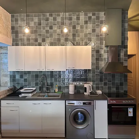 Mavrommati Luxury No1 公寓 *